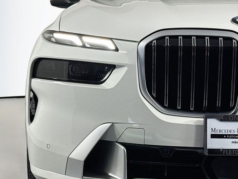 Used 2024 BMW X7 xDrive40i w/ Executive Package image 15
