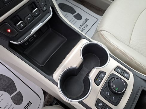 Used 2018 GMC Terrain Denali w/ Advanced Safety Package image 25