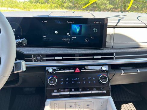 New 2026 Hyundai Santa Fe Limited w/ Tow & Go Package AWD/4WD image 17