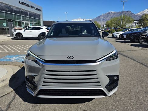 New 2026 Lexus TX 500h AWD image 2