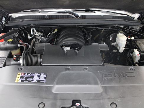 Used 2019 GMC Yukon Denali image 9