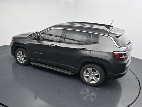 Used 2022 Jeep Compass Latitude FWD image 13