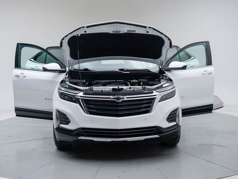 Used 2024 Chevrolet Equinox LT w/ LPO, Floor Liner Package image 16