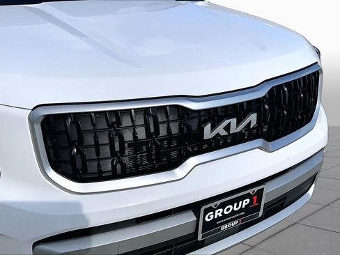 Used 2024 Kia Telluride EX w/ EX Captain's Chair Package FWD image 28