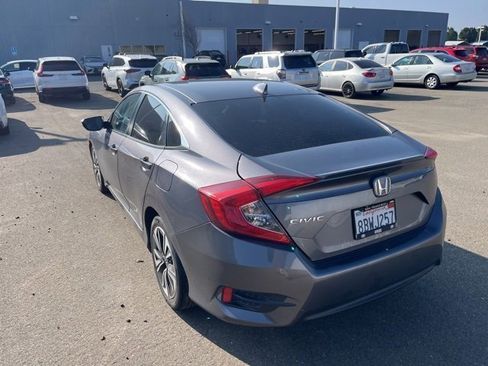 Used 2017 Honda Civic EX-T image 7