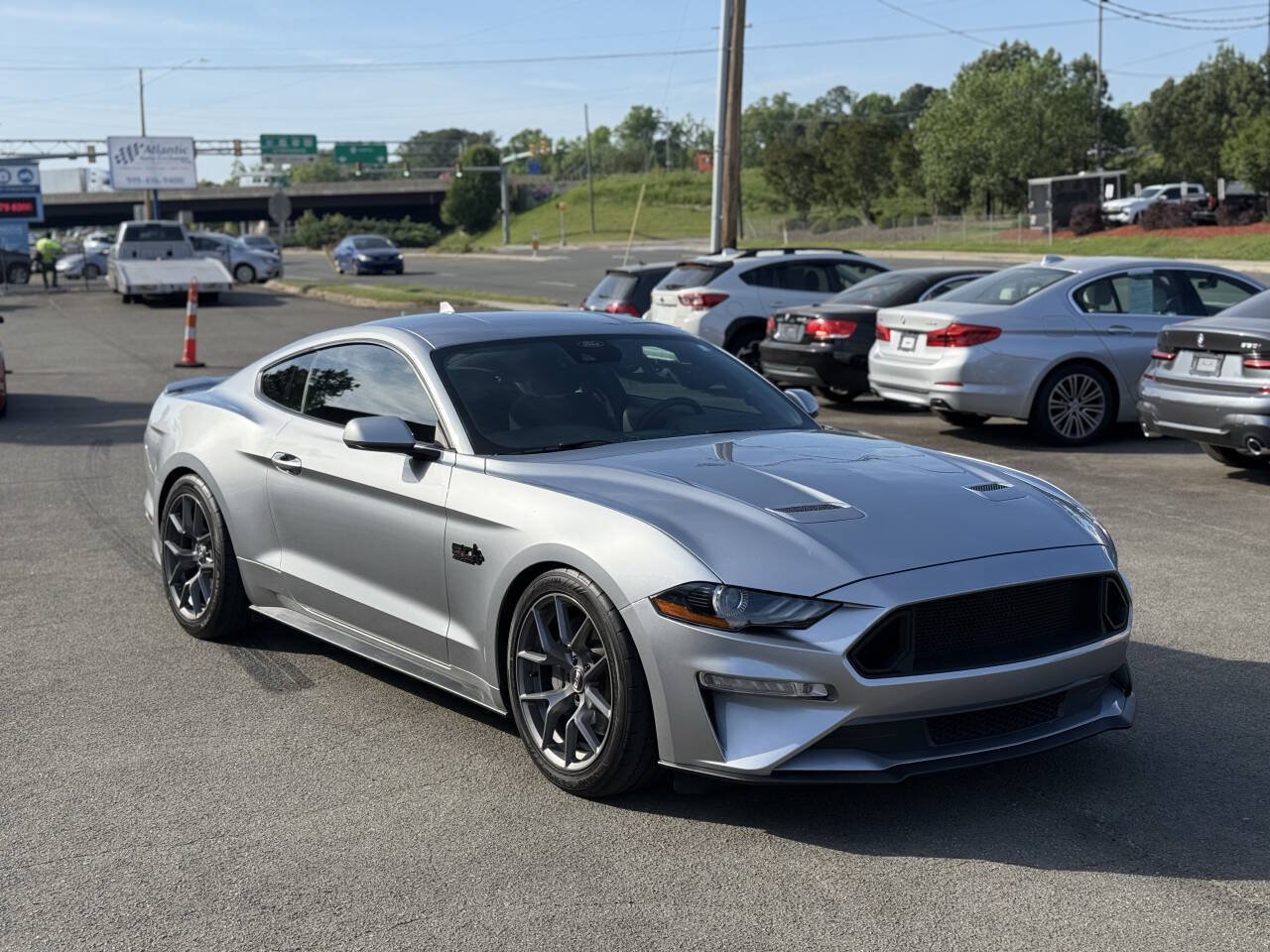 Used 2022 Ford Mustang GT w/ Equipment Group 301A RWD image 2