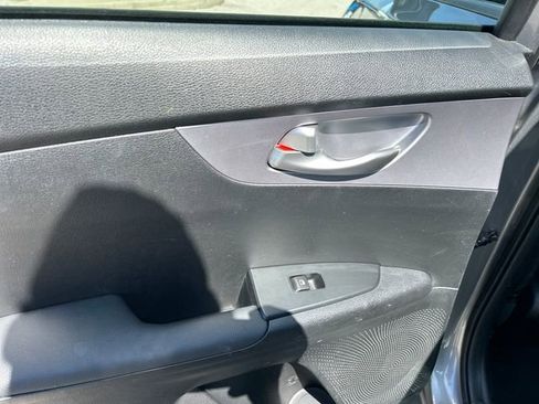 Used 2024 Kia Forte LXS w/ LXS Technology Package image 39