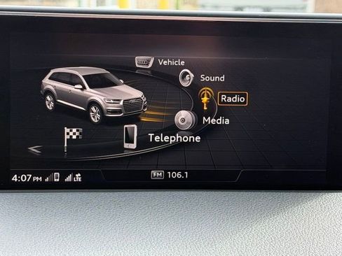 Used 2017 Audi Q7 3.0T Prestige image 29