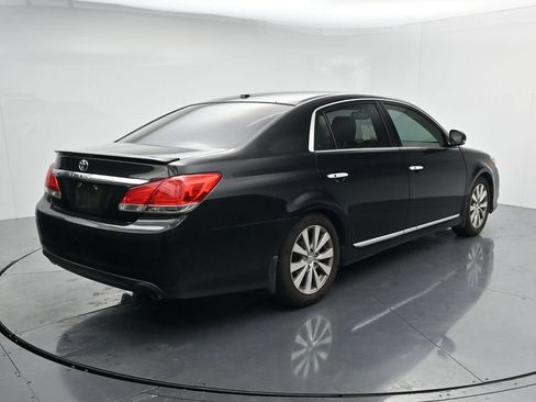 Used 2011 Toyota Avalon Limited FWD image 7