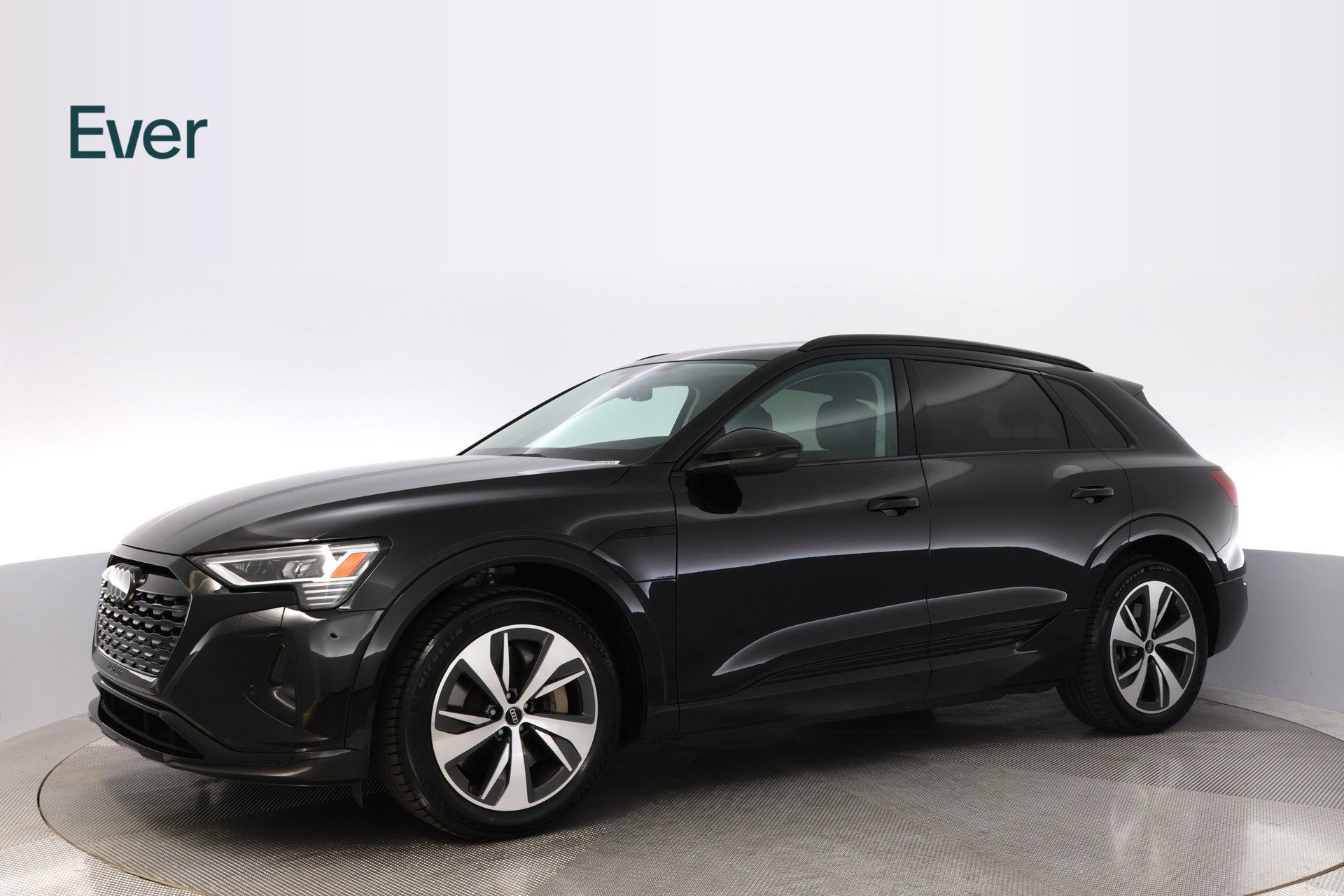 Used 2024 Audi Q8 e-tron Premium AWD/4WD image 18