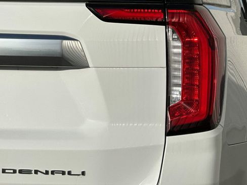Used 2021 GMC Yukon XL Denali image 29