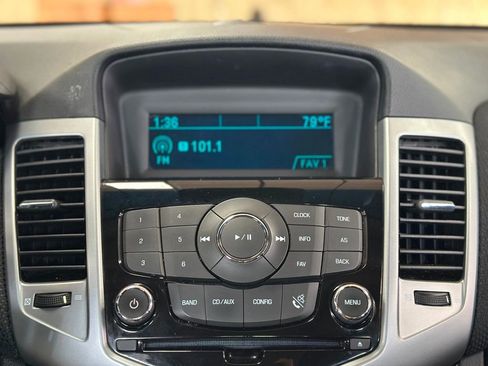 Used 2011 Chevrolet Cruze LT image 26