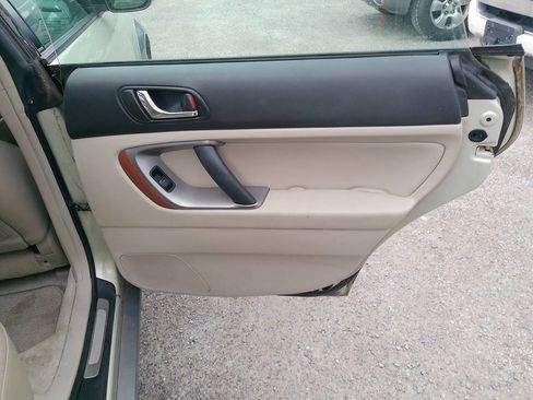 Used 2005 Subaru Outback 3.0R L.L. Bean image 33