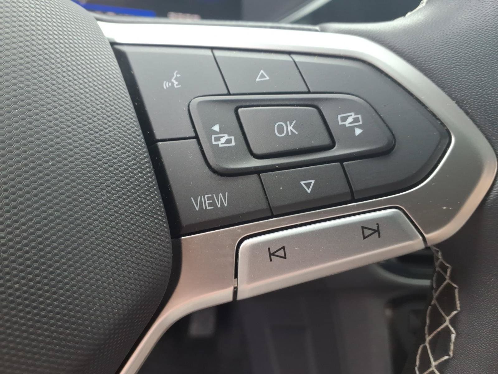 Certified 2023 Volkswagen Taos S FWD image 20