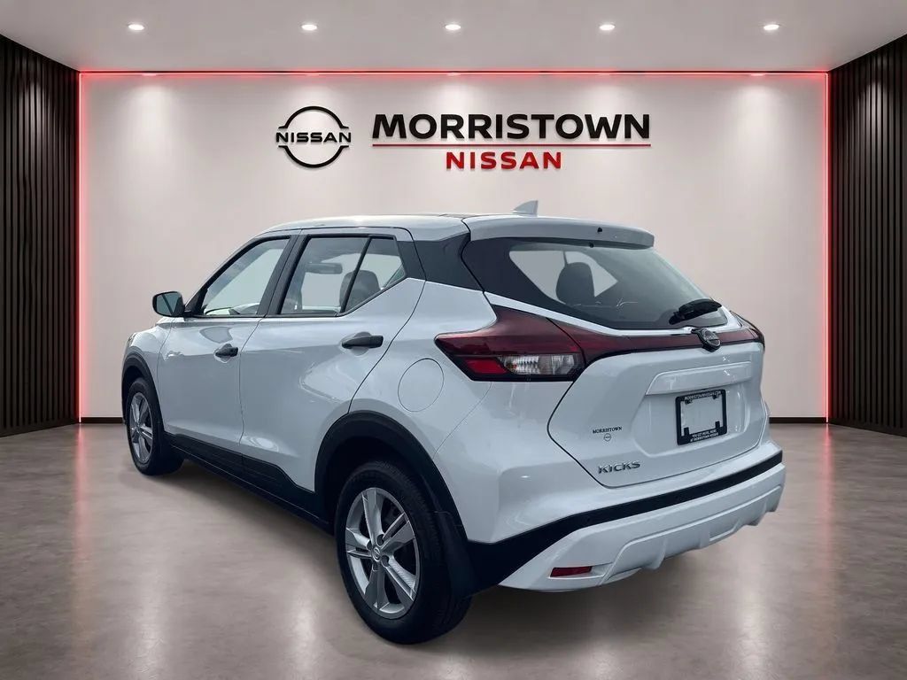 Used 2025 Nissan Kicks Play S FWD image 5