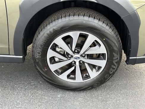 Certified 2025 Subaru Outback Premium image 9