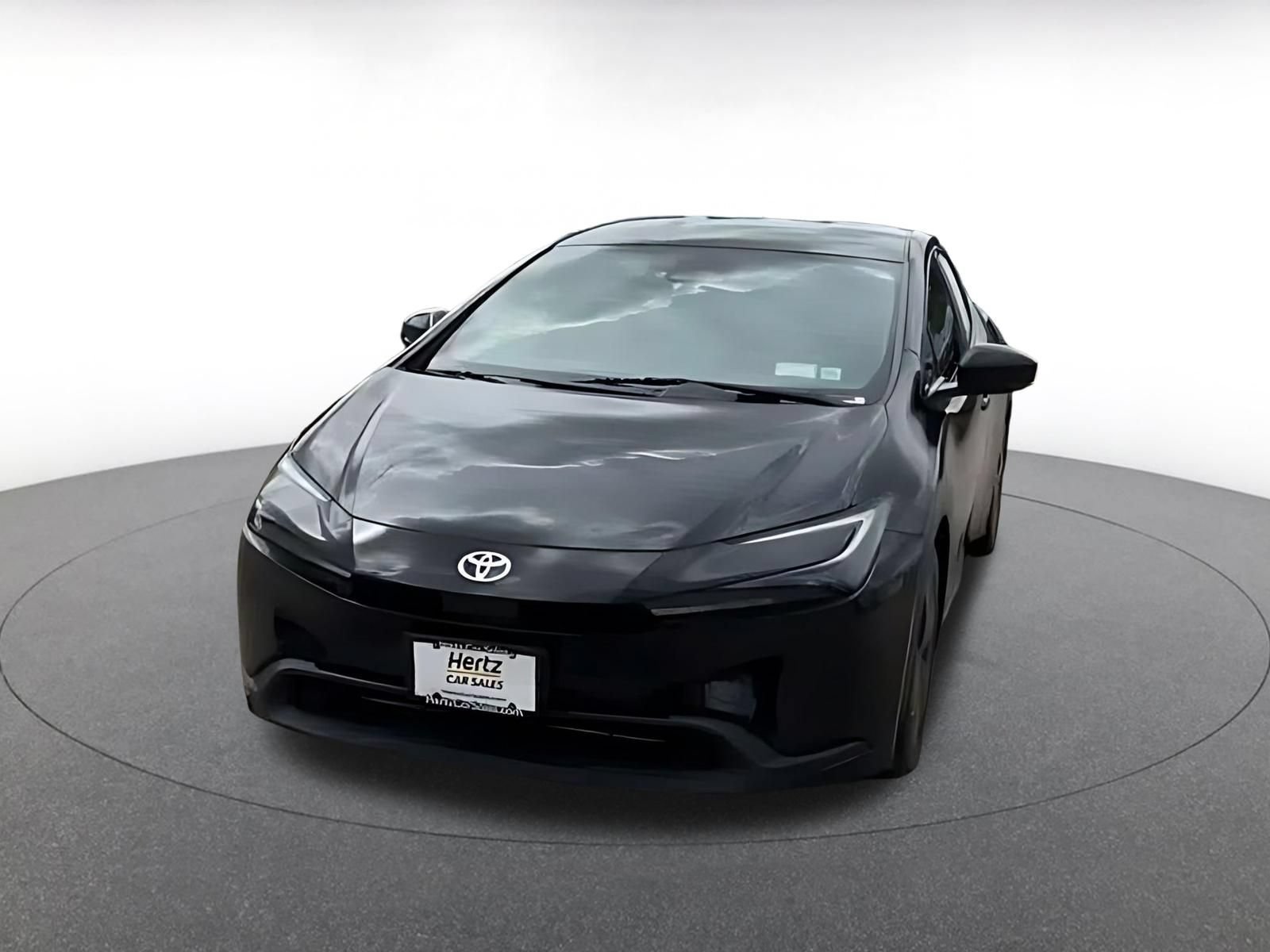 Used 2023 Toyota Prius LE FWD image 4