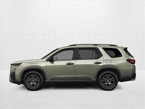 New 2026 Honda Pilot TrailSport image 2