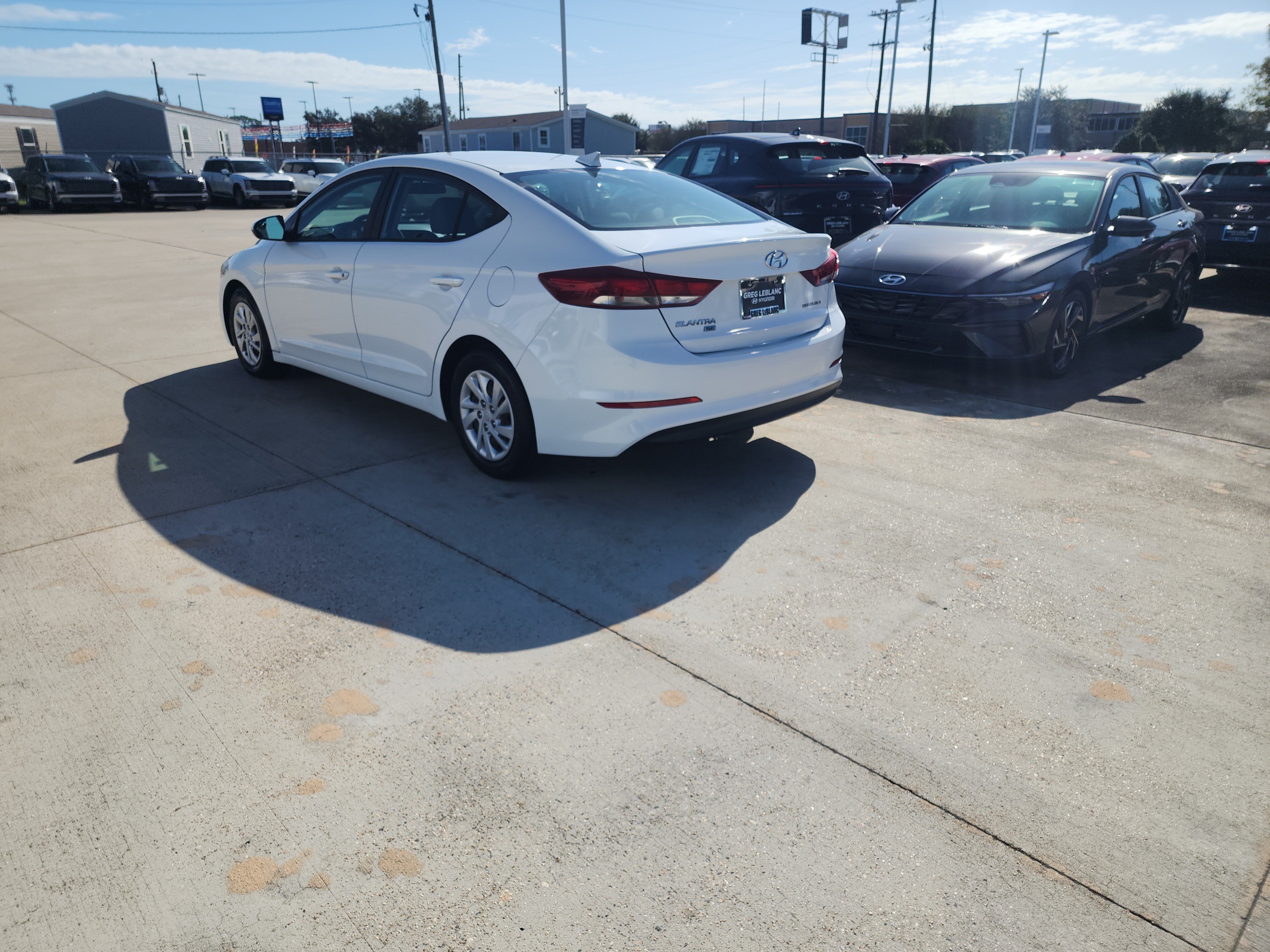Used 2017 Hyundai Elantra SE FWD image 5