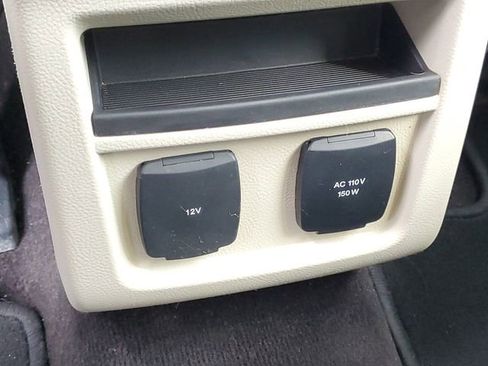 Used 2020 Ford Edge Titanium image 36