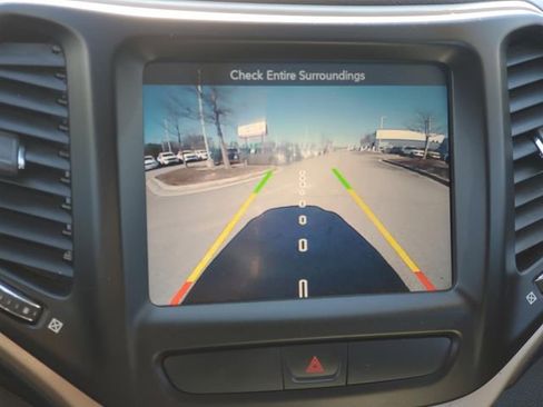 Used 2015 Jeep Cherokee Limited w/ Luxury Group image 34