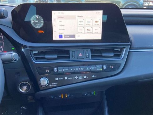 Certified 2024 Lexus ES 350 w/ Premium Package image 19