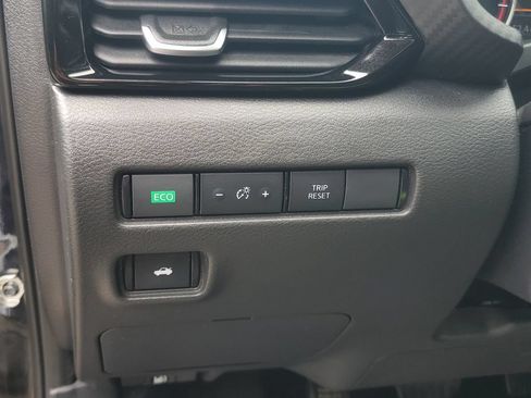 Used 2024 Nissan Sentra SV FWD image 21