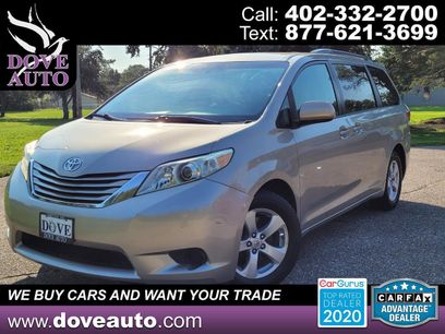 Used 2017 Toyota Sienna LE