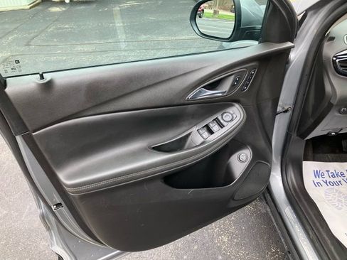 Used 2023 Buick Encore GX Essence w/ Experience Buick Package image 11