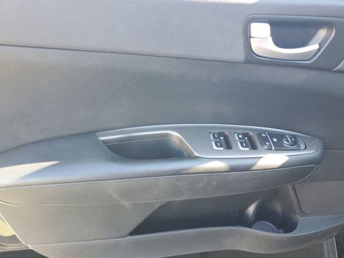 Used 2019 Kia Optima LX image 17