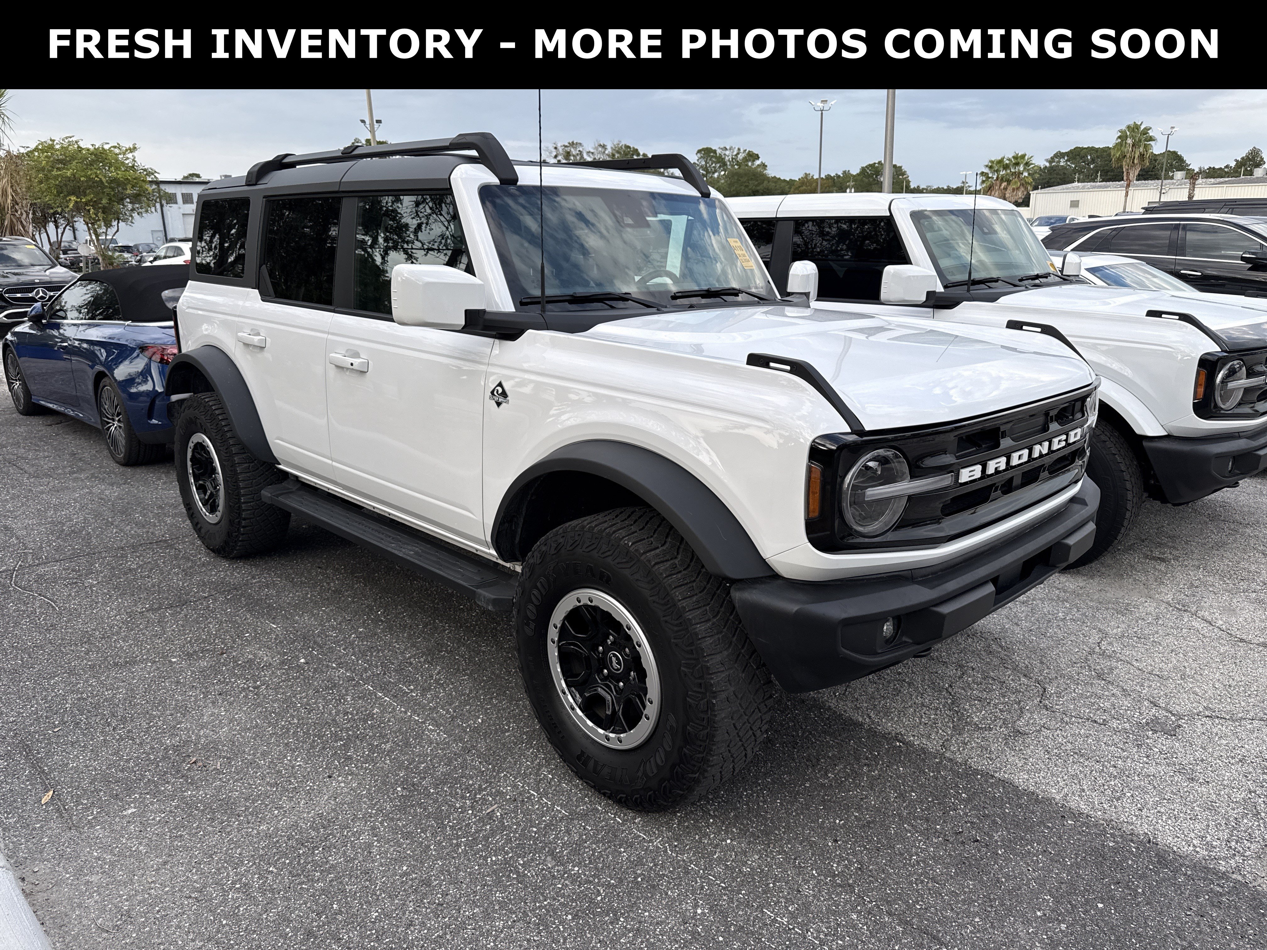 Used 2024 Ford Bronco Outer Banks w/ Sasquatch Package AWD/4WD image 1