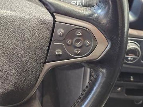 Used 2017 Chevrolet Colorado Z71 image 17