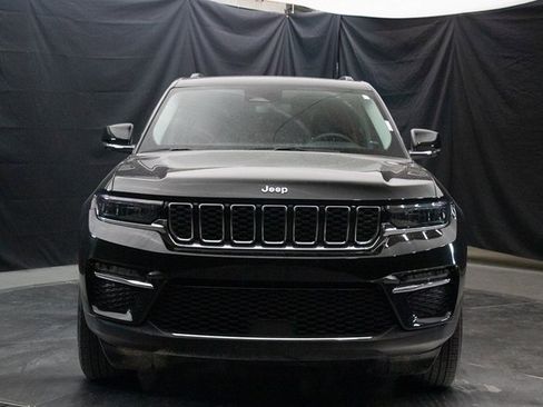 Used 2023 Jeep Grand Cherokee Limited w/ Trailer Tow Prep Group (B) image 4