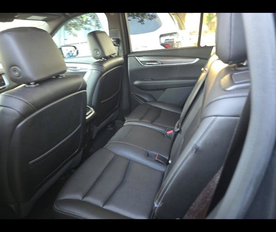 Used 2022 Cadillac XT6 Luxury FWD image 6