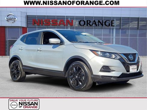 Used 2021 Nissan Rogue Sport S image 1