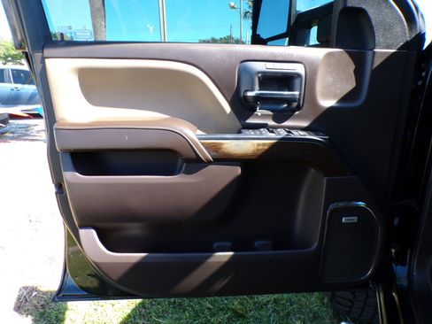 Used 2018 GMC Sierra 2500 Denali w/ Duramax Plus Package image 31