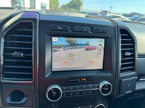 Used 2018 Ford Expedition Limited w/ Equipment Group 301A RWD image 23
