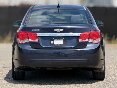 Used 2014 Chevrolet Cruze LS image 3