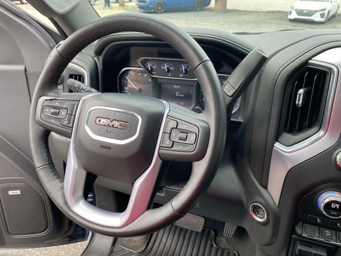Used 2020 GMC Sierra 1500 Elevation w/ Elevation Value Package AWD/4WD image 19
