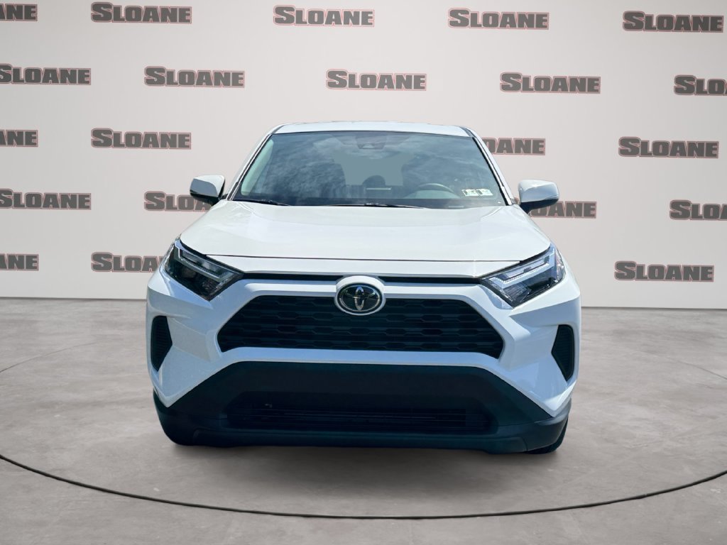 Used 2025 Toyota RAV4 LE AWD/4WD image 8