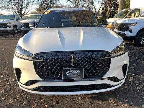 Used 2025 Lincoln Aviator Reserve w/ Equipment Group 201A image 3