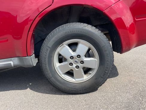 Used 2011 Ford Escape XLS w/ 101A Rapid Spec Order Code FWD image 19