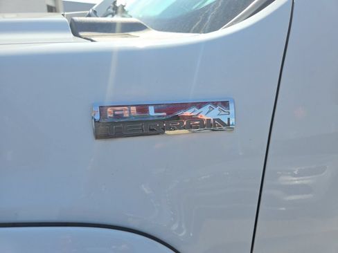 Used 2010 GMC Sierra 1500 SLE w/ All-Terrain Package AWD/4WD image 7