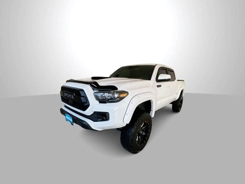 Used 2019 Toyota Tacoma TRD Pro image 4