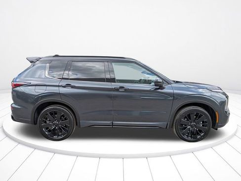 New 2026 Mitsubishi Outlander SEL Black Edition FWD image 3