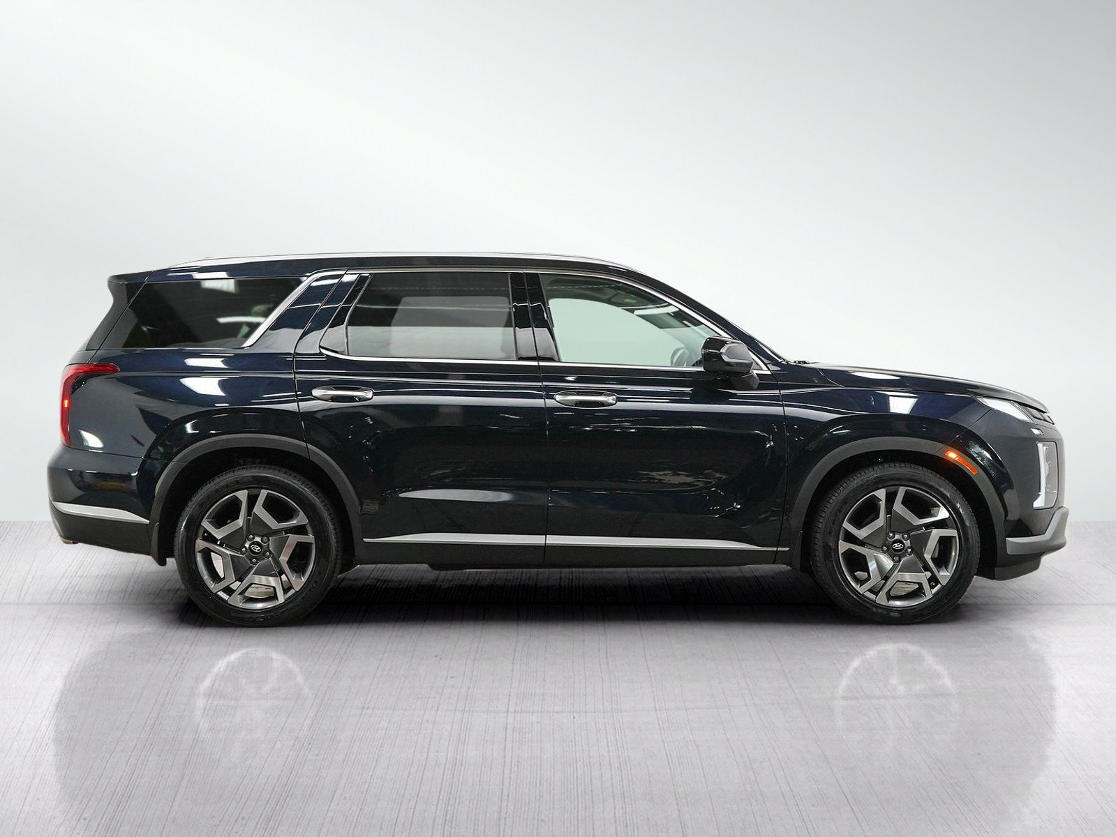 Used 2023 Hyundai Palisade SEL w/ Cargo Package AWD/4WD image 6