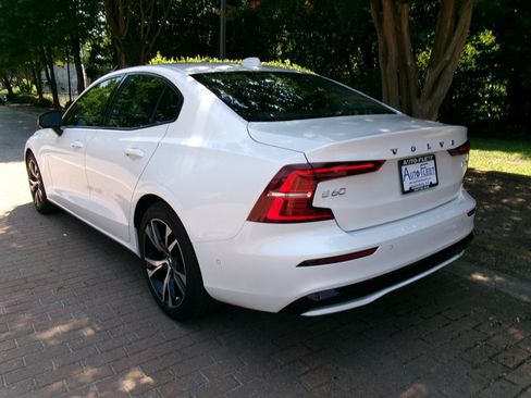 Used 2024 Volvo S60 B5 Plus AWD/4WD image 5