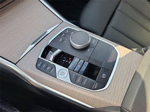 Used 2025 BMW 330i Sedan image 32