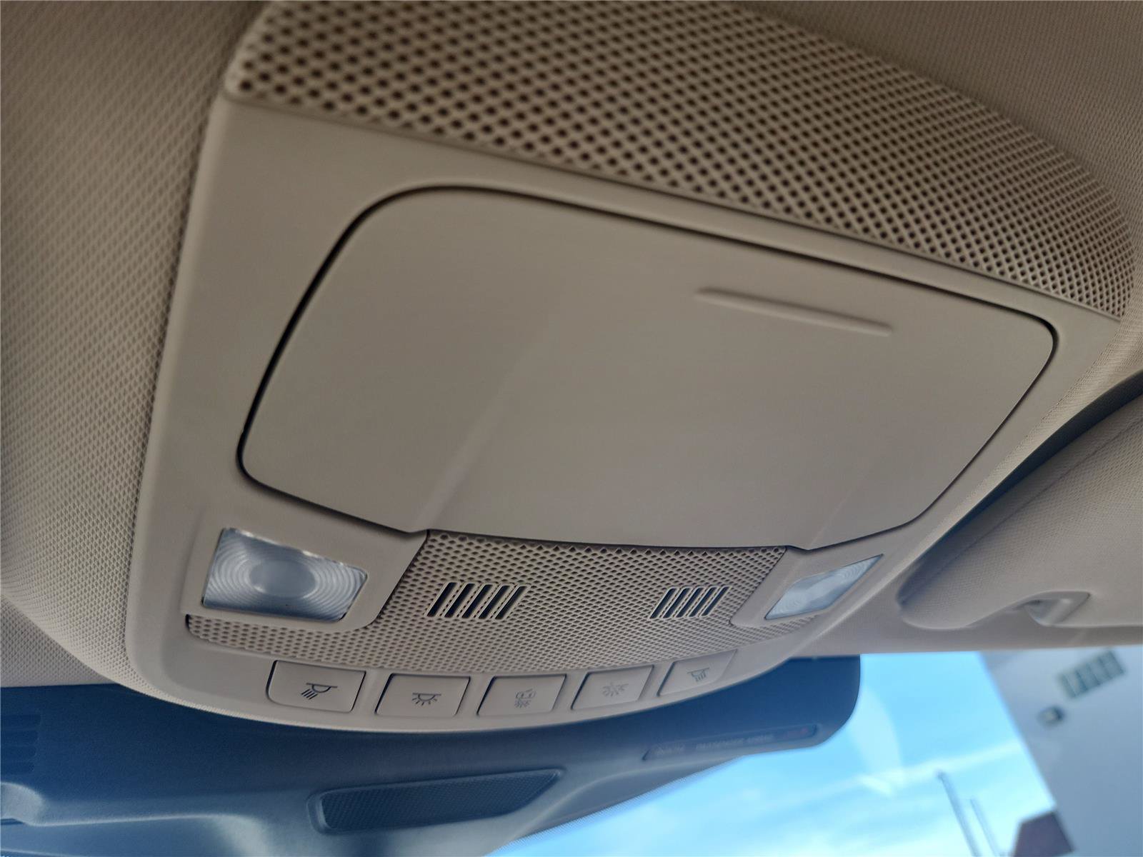 Used 2023 Lincoln Nautilus FWD image 32