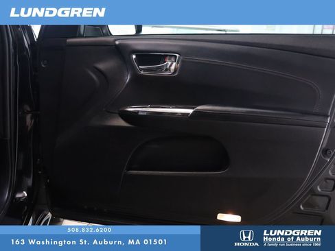 Used 2015 Toyota Avalon XLE FWD image 15